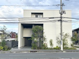 グランキューブ中井