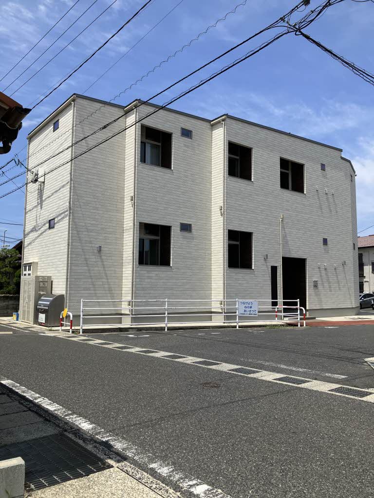 ａｌｐｈａ・ＴＨＥ・ＴＥＲＲＡＣＥ　駅南通り A0106号-12