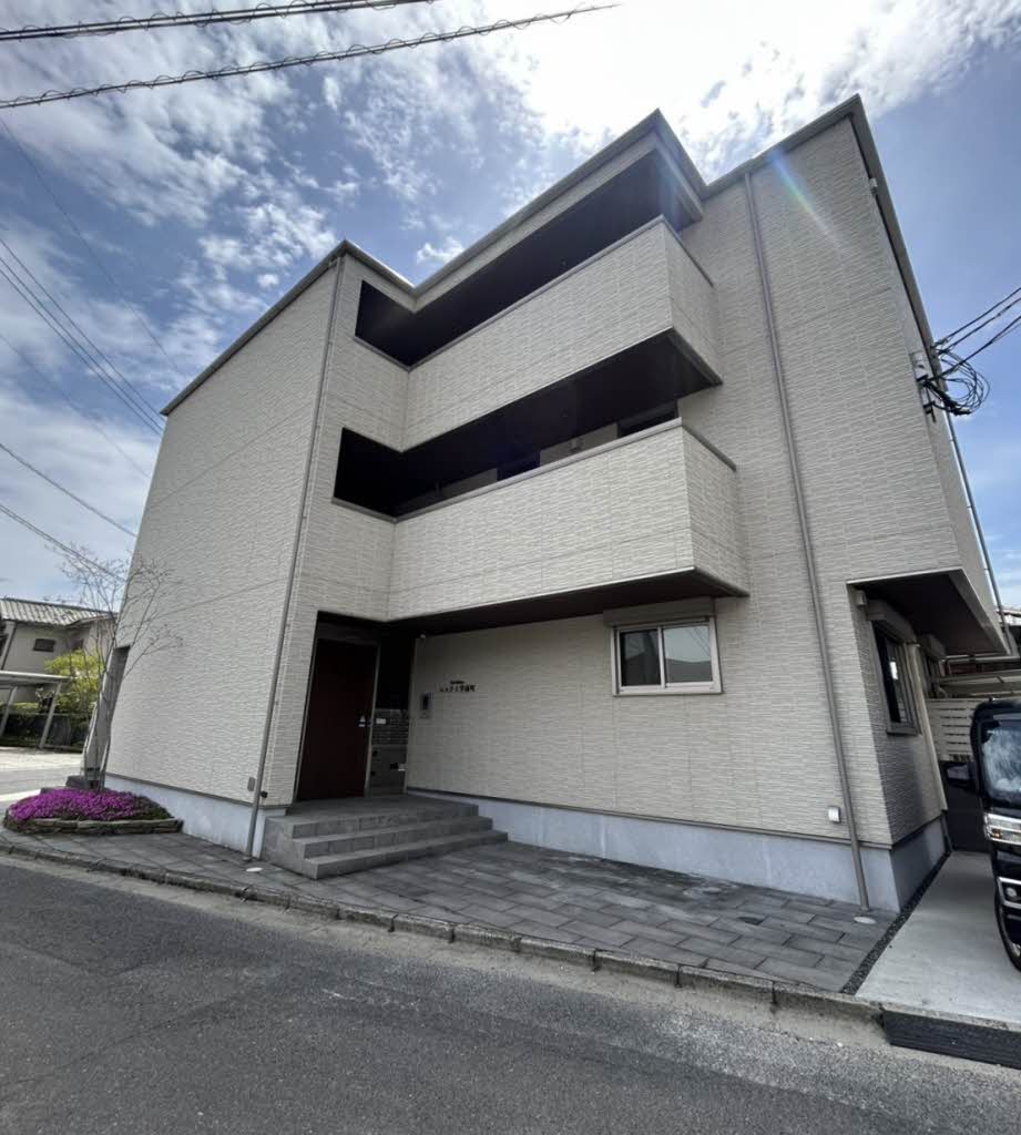 エステイ学南町A0102-1