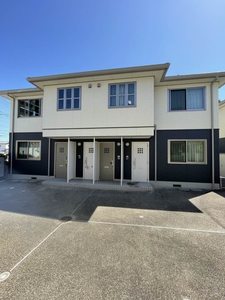 メープルコートＮＡＫＡＯ　Ｅ棟