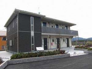 カーサ・ア・コルテ　Ⅱ棟 B0203号-2