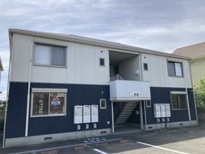 シャーメゾンラフィーネ　三番館