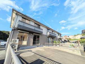 シャーメゾンヤナイＢ B0101号-1