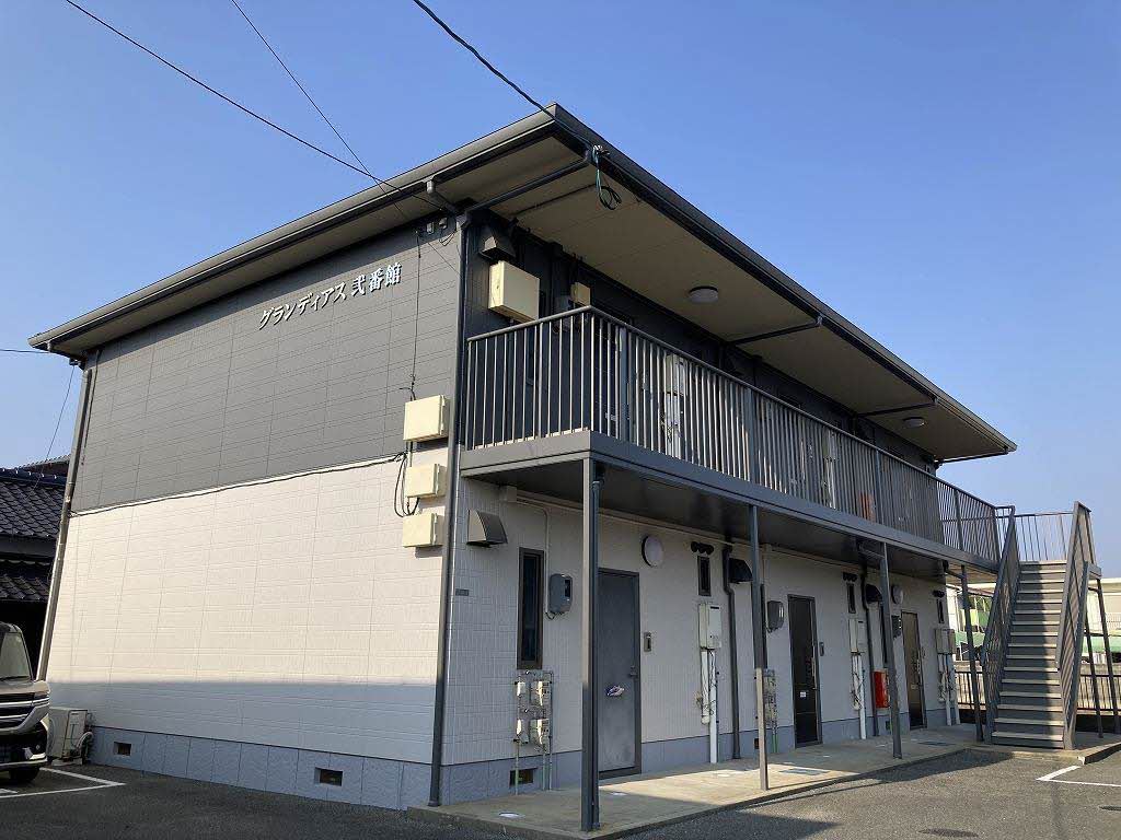 グランディアス　弐番館B0101-1