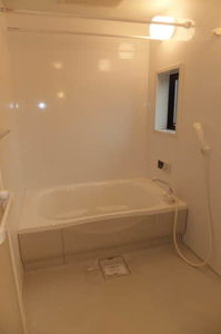 パールハイツ E棟 E0101号-8