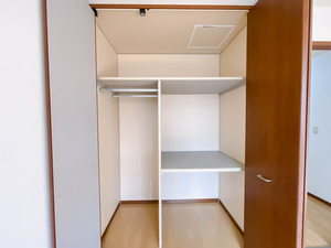 ドミール多治米 B棟 B202号-8