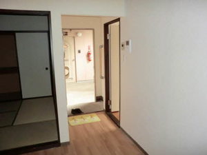 ロイヤルうらべ A棟 A102号-4