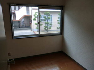 ロイヤルうらべ A棟 A102号-5