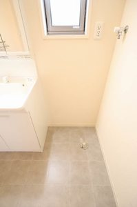 ファミールＮ A0202号-10