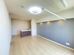 シャーメゾン丸亀 302号-2