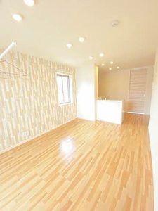 シャーメゾン宇多津　Ｃ棟 205号-2