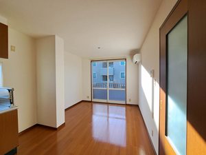 シャーメゾン江崎 A0201号-2