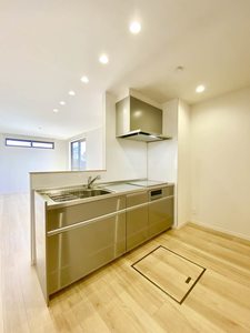 トゥモローランド A0101号-3