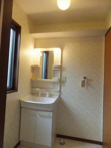 サン・シュライン W棟 W0102号-6