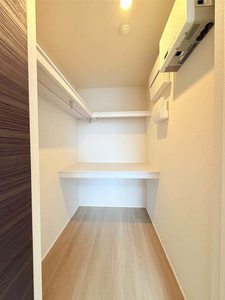 ザイテグラウベン 302号-5