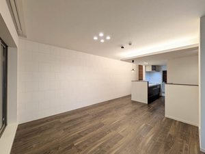 シャーメゾン上中野 A0305号-3