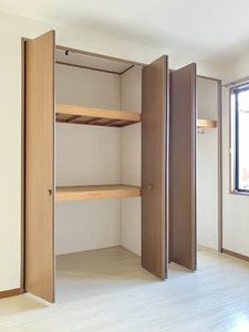 ジョワイユーマーサ B棟 B0105号-6