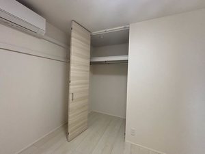 ロイヤルシャーメゾン栗林 303号-5