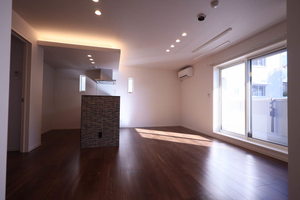 ファルコ鷹匠 201号-11