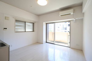 Ｇｏｌｄ　Ｃｏｕｒｔ　宝町 A0301号-2