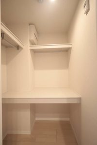 Ａｄｏｎｉｓ長束 A0201号-8