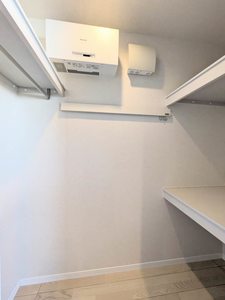 Ａｄｉｍｕ’ｓ　Ａｐｐｅａｒａｎｃｅ A0305号-10