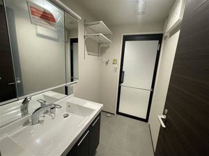 Ｃｏｍｏｄｏ．ＴＴ 103号-8