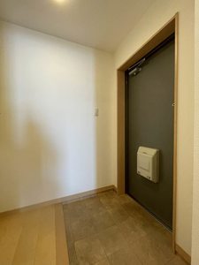 Ｇｏｌｄ　Ｃｏｕｒｔ楽々園 A1204号-3