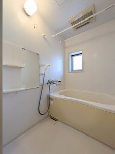 ラ・ヴィータ国富 弐番館 A0201号-7
