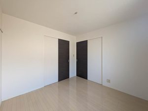 ラ・ヴィータ国富 参番館 B0102号-5