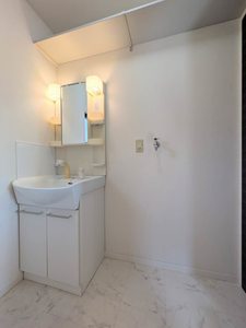 ラ・ヴィータ国富 参番館 B0102号-7