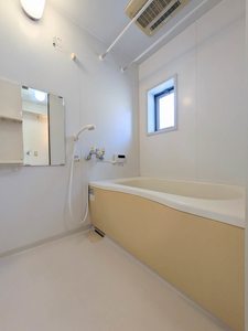 ラ・ヴィータ国富 参番館 B0102号-8