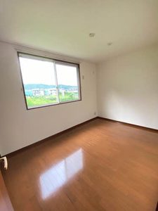 ヴィレッジ中陣 B棟 B0101号-3