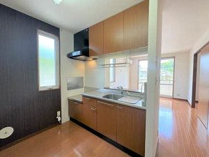 ヴィレッジ中陣 B棟 B0202号-2