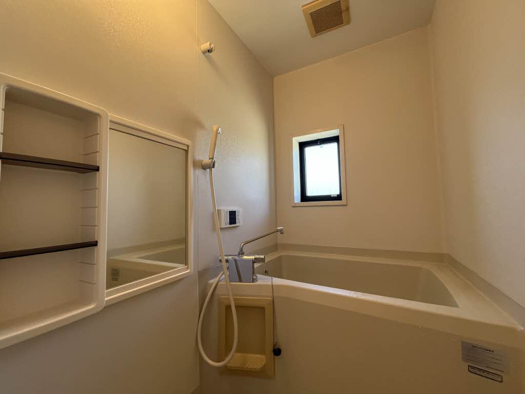 アートウインドウ A棟 A0201号-11