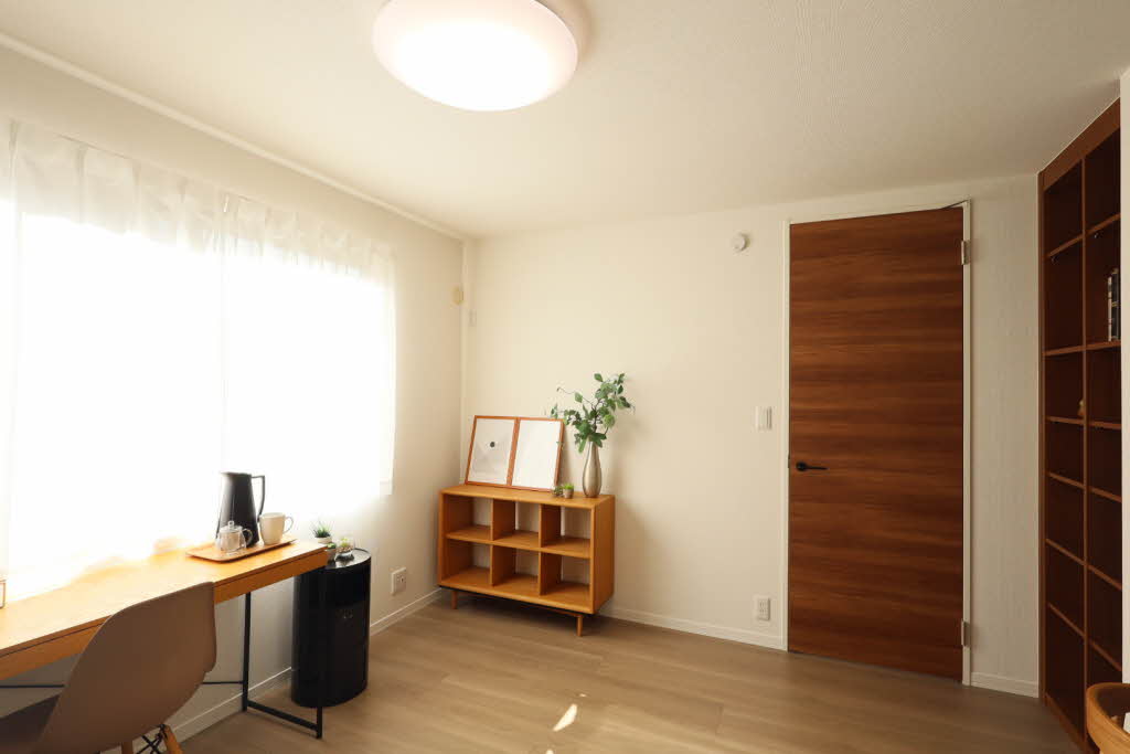 ヴィオラＳ　Ｂ棟B0101-4