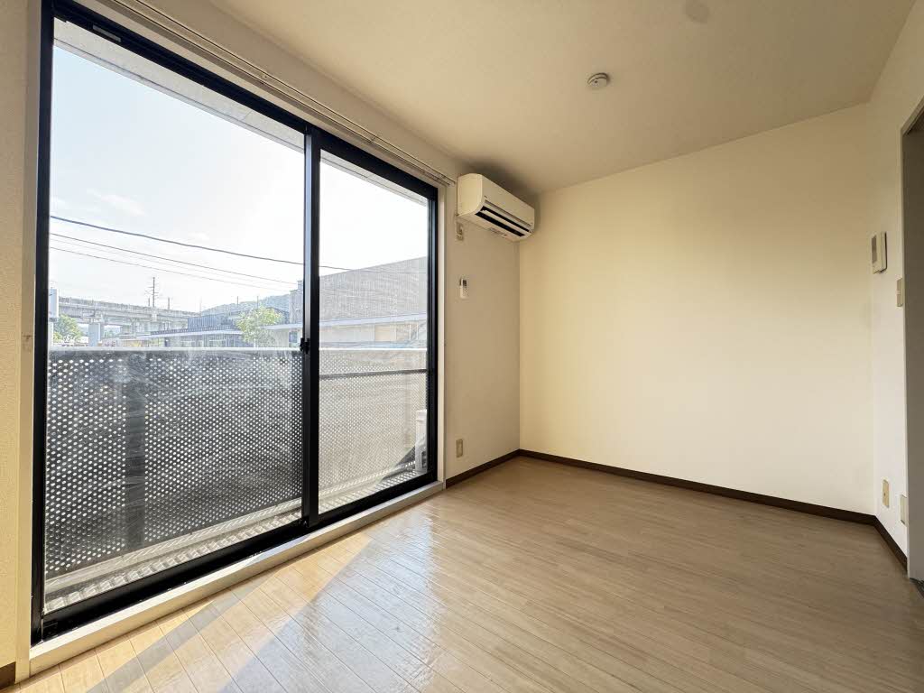 シャーメゾンサンフラワー 101号-2