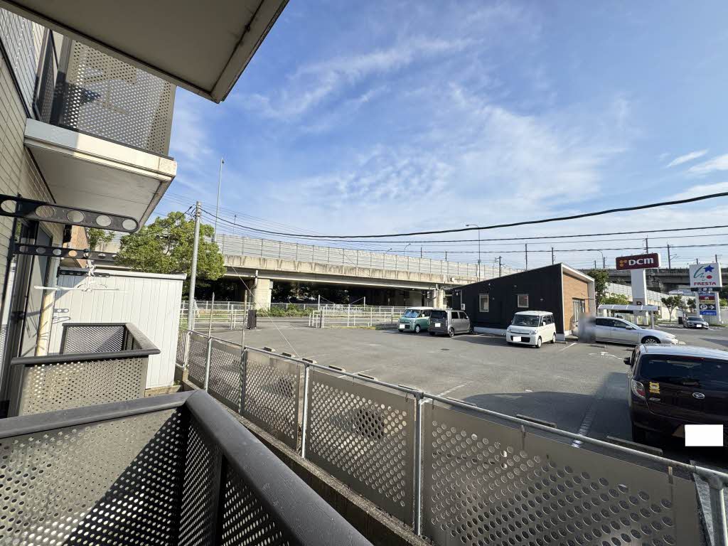 シャーメゾンサンフラワー 101号-10