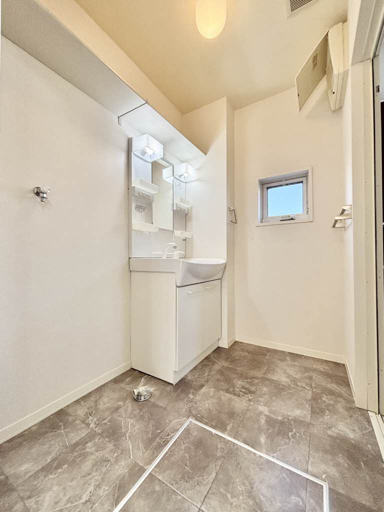 アッヴェニーレ A棟 A0102号-7