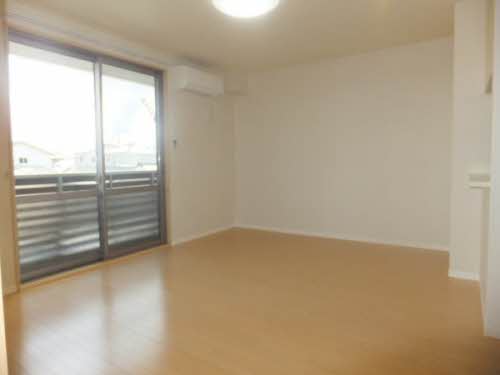 ロイヤルコート A0202号-2