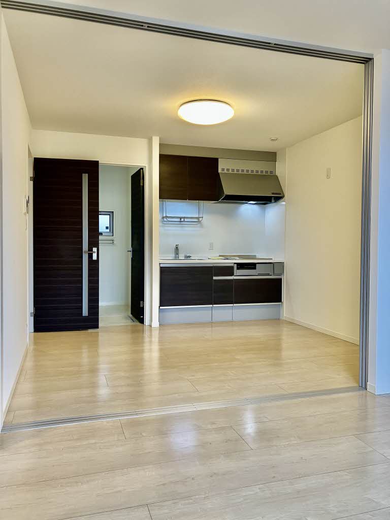 grove place B棟 B102号-2