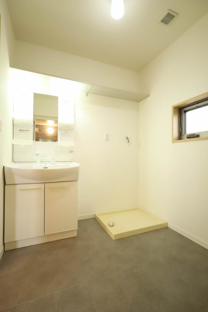 アルカ・フトーラⅡ　Ｂ棟 B0203号-5