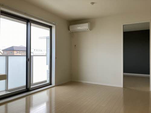 ローレルTAKU 302号-5