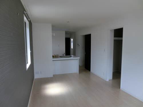 シャーメゾン加森 A0201号-4