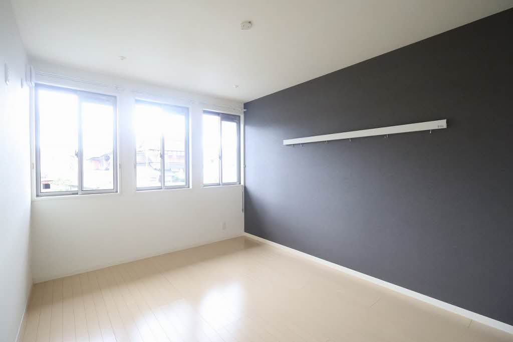 ファミールＮ A0202号-3