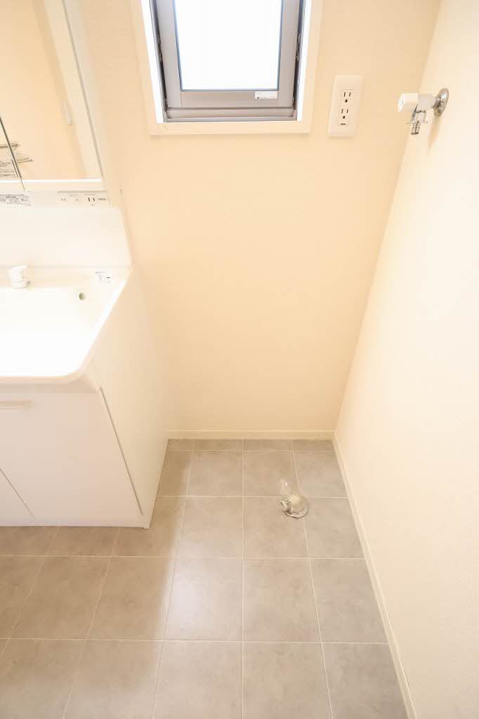 ファミールＮ A0202号-10