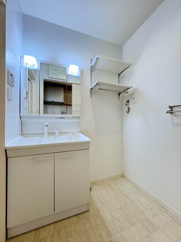 カーサ・ルナブルー A0101号-3