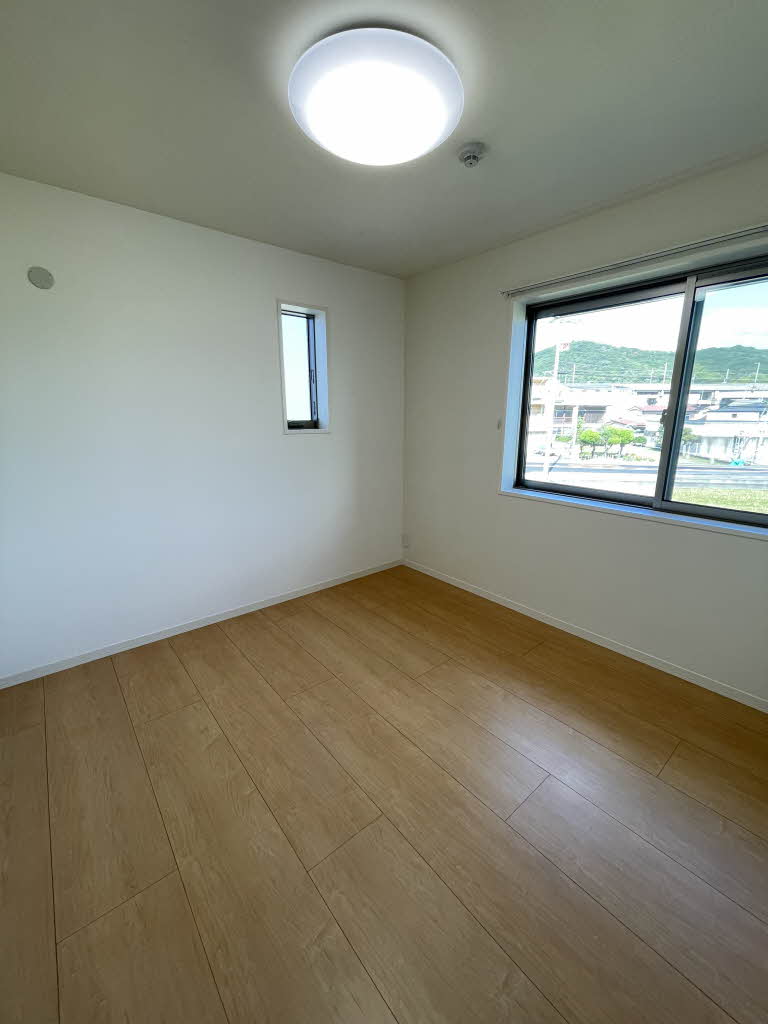 シャーメゾン宇多津　Ｄ棟 201号-4