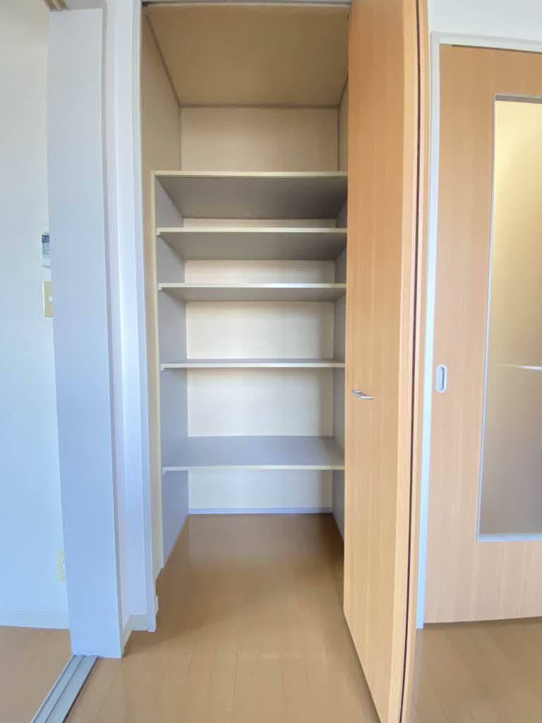 バリュージュ A棟 A0202号-3