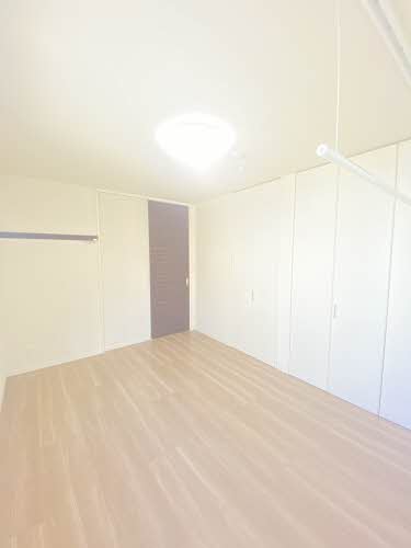 Ｌａｐａｉｘ栗林 301号-4